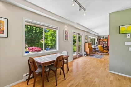 Kitchen Island Photo of 11626 243rd Street, Maple Ridge, BC