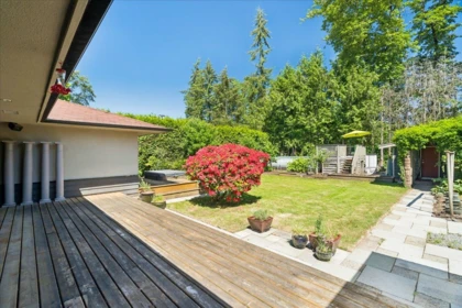 Staircase Photo of 11626 243rd Street, Maple Ridge, BC