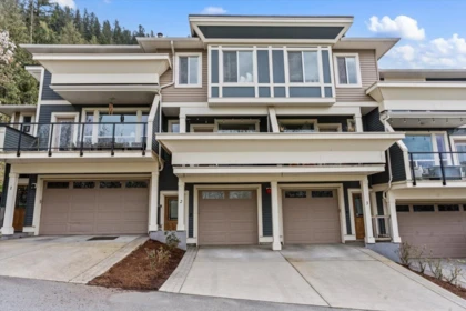 Garage Interior Photo of 2 47315 Sylvan Drive, Chilliwack, BC