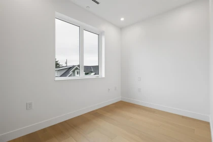Entry Foyer Photo of 1 3639 E 46th Avenue, Vancouver, BC