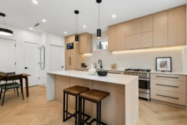 1 3639 E 46th Avenue, Vancouver, BC