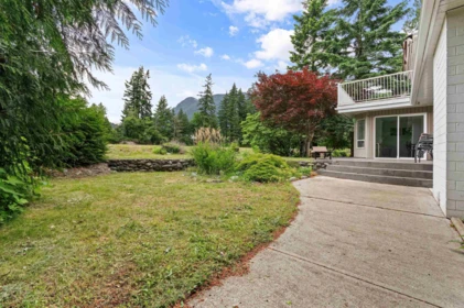 Backyard Photo of 100 Robertson Crescent, Hope, BC