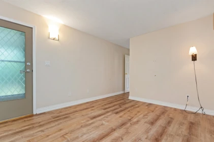 Basement Recreation Room Photo of 100 Robertson Crescent, Hope, BC