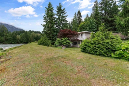 Garden / Landscaping Photo of 100 Robertson Crescent, Hope, BC