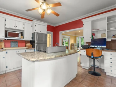 Primary Bedroom Photo of 5138 East Boulevard, Vancouver, BC