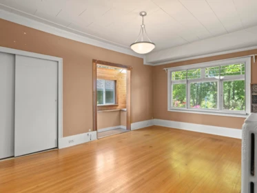 Walk-In Closet Photo of 5138 East Boulevard, Vancouver, BC