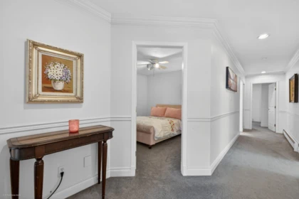 Basement Recreation Room Photo of 15186 73b Avenue, Surrey, BC