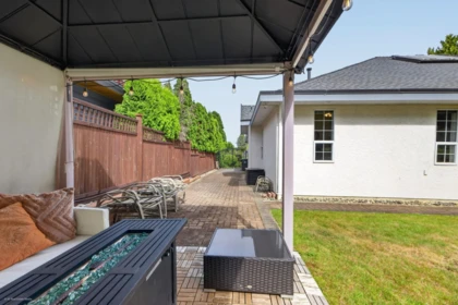 Community Amenities Photo (Clubhouse) of 15186 73b Avenue, Surrey, BC