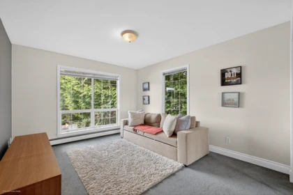 Powder Room Photo of 15186 73b Avenue, Surrey, BC