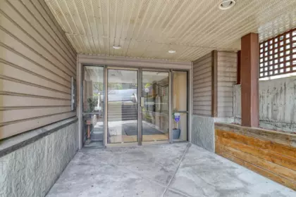 Laundry Room Photo of 402 2215 Dundas Street, Vancouver, BC