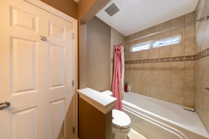 Entry Foyer Photo of 9 3502 150a Street, Surrey, BC