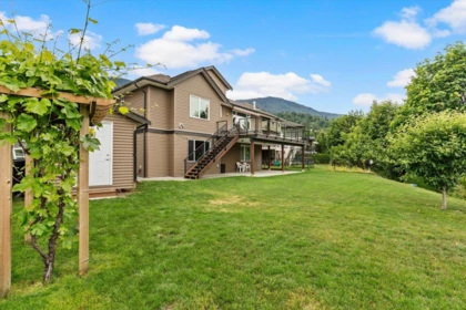 Community Amenities Photo (Clubhouse) of 51017 Sophie Crescent, Chilliwack, BC