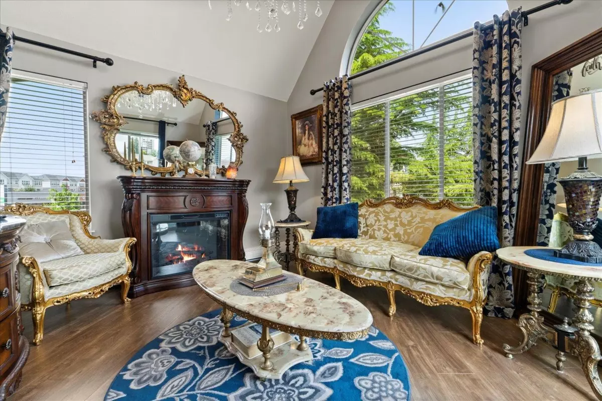 Family Room Photo of 316 32725 George Ferguson Way, Abbotsford, BC