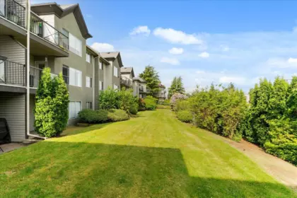 Garden / Landscaping Photo of 316 32725 George Ferguson Way, Abbotsford, BC