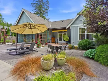 Front Yard Photo of 795 Madison Place, Gibsons, BC
