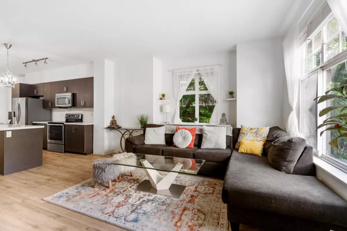 Dining Area Photo of 25 13886 62 Avenue, Surrey, BC