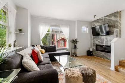 Kitchen Photo of 25 13886 62 Avenue, Surrey, BC