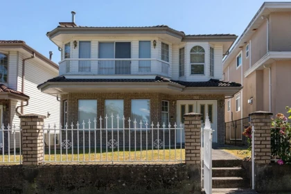 4368 Pandora Street, Burnaby, BC, Burnaby — Single Family Residence for sale