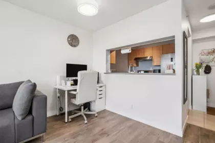Kitchen Island Photo of 1610 5380 Oben Street, Vancouver, BC