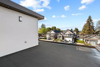 Basement Recreation Room Photo of 12682 78 Avenue, Surrey, BC