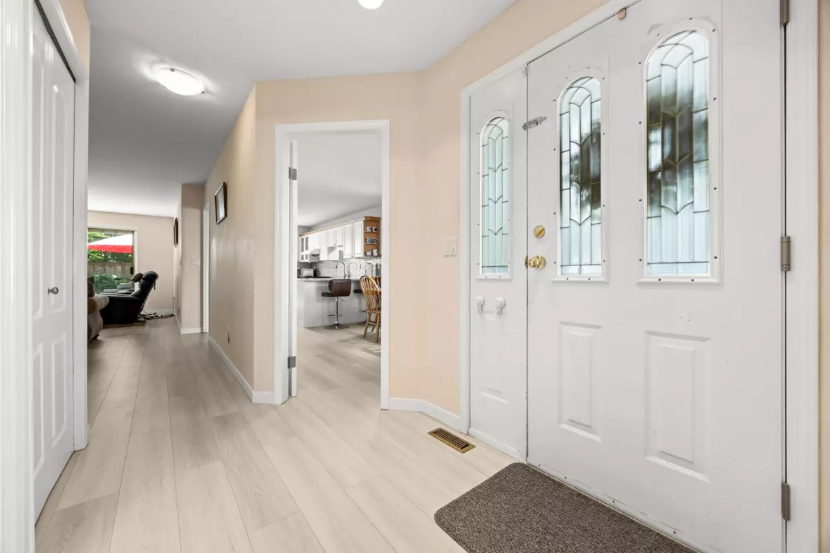Family Room Photo of 30 15840 84 Avenue, Surrey, BC