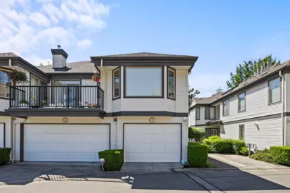 Backyard Photo of 30 15840 84 Avenue, Surrey, BC