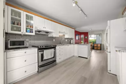 Breakfast Nook Photo of 30 15840 84 Avenue, Surrey, BC