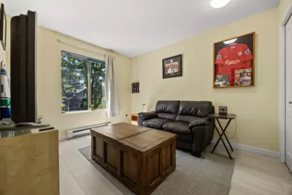 Mudroom Photo of 30 15840 84 Avenue, Surrey, BC