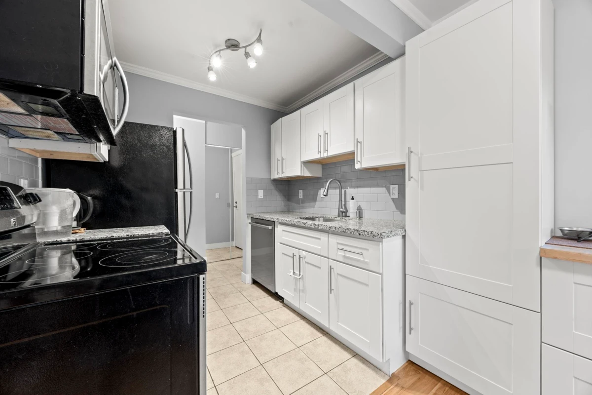 Family Room Photo of 204 330 Cedar Street, New Westminster, BC