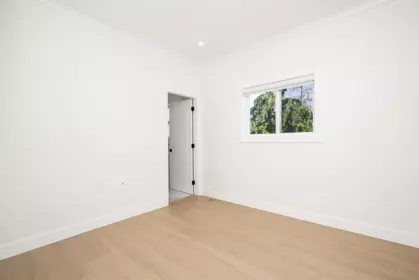 Basement Recreation Room Photo of 101 9964 120 Street, Surrey, BC