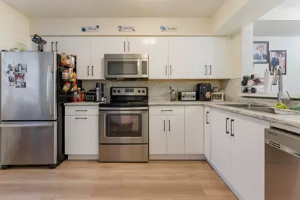 Kitchen Photo of 21 7521 140 Street, Surrey, BC