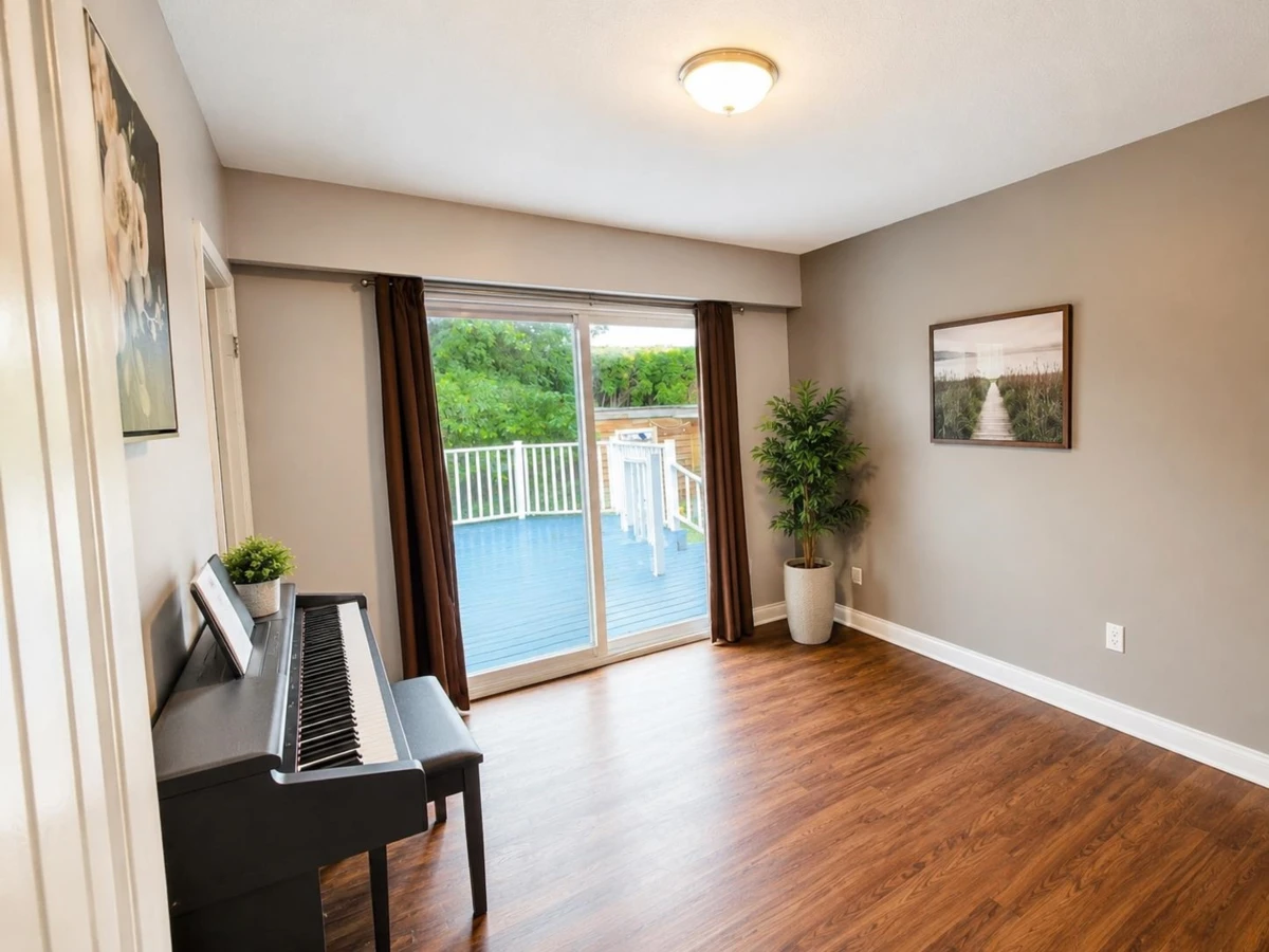 Dining Area Photo of 9335 Woodbine Street, Chilliwack, BC