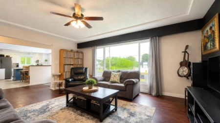 Kitchen Photo of 9335 Woodbine Street, Chilliwack, BC