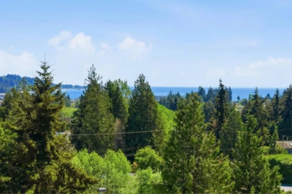 302 5780 Trail Avenue, Sechelt, BC, Sechelt — Apartment/Condo for sale