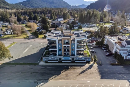 307 470 Esplanade Avenue, Harrison Hot Springs, BC, Harrison Hot Springs — Apartment/Condo for sale