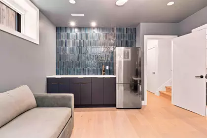 Entry Foyer Photo of 6408 Vine Street, Vancouver, BC