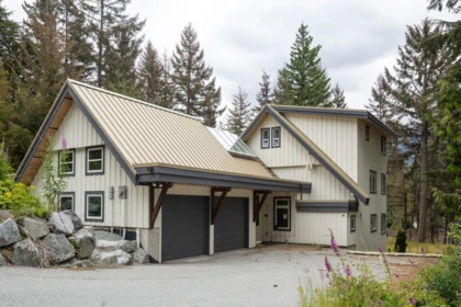 9199 Emerald Drive, Whistler, BC, Whistler — Single Family Residence for sale