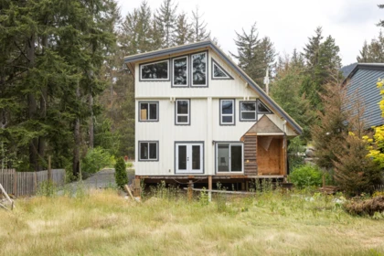 9199 Emerald Drive, Whistler, BC, Whistler — Single Family Residence for sale