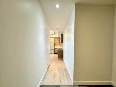 203 200 Nelson's Crescent, New Westminster, BC, New Westminster — Apartment/Condo for sale