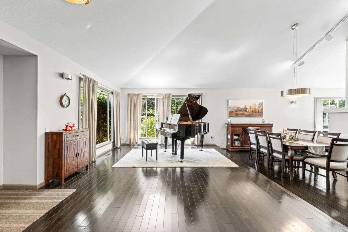 Dining Area Photo of 2289 131a Street, Surrey, BC