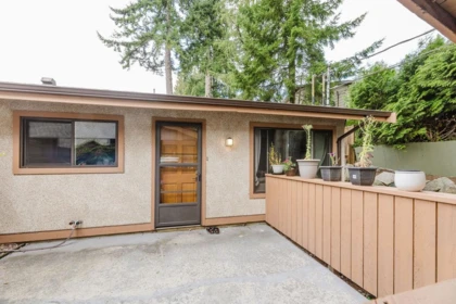 Laundry Room Photo of 841 North Road, Gibsons, BC