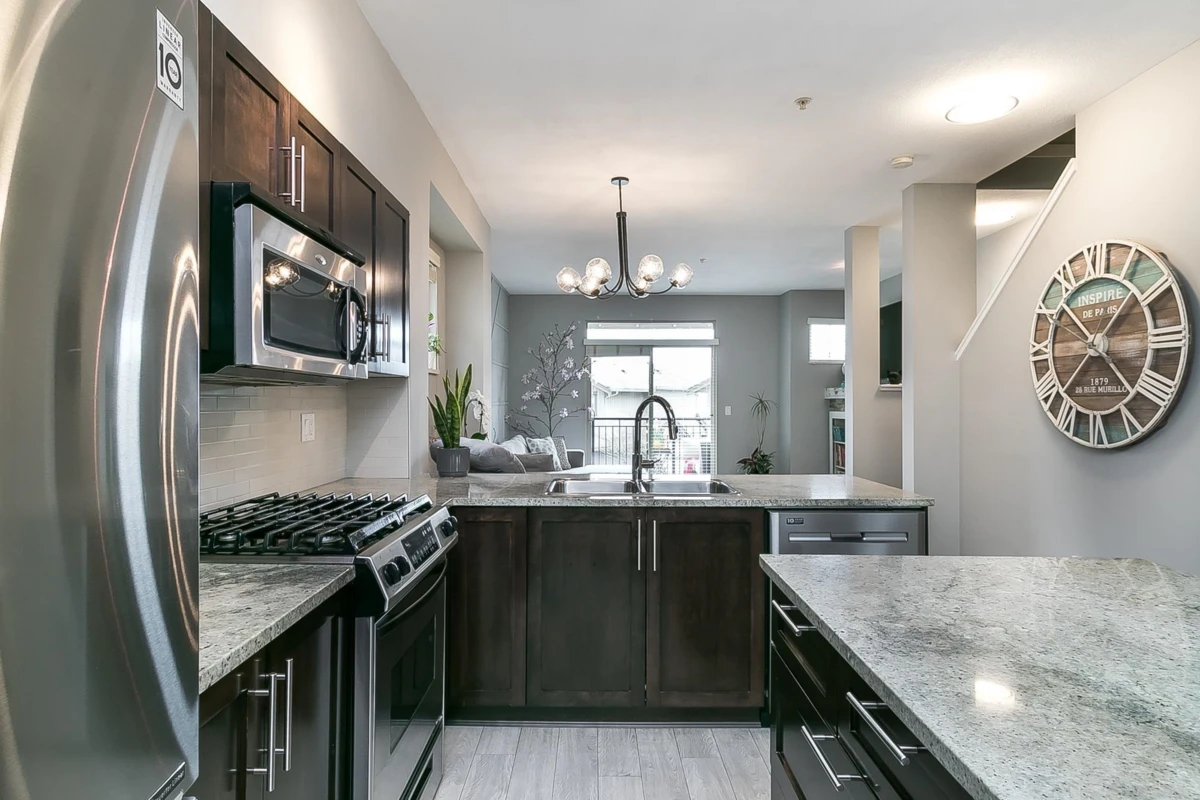 Dining Area Photo of 10 20326 68 Avenue, Langley, BC