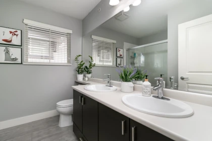 Walk-In Closet Photo of 10 20326 68 Avenue, Langley, BC