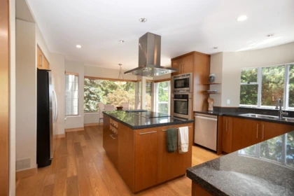 4895 Northwood Drive, West Vancouver, BC, West Vancouver — Single Family Residence for sale
