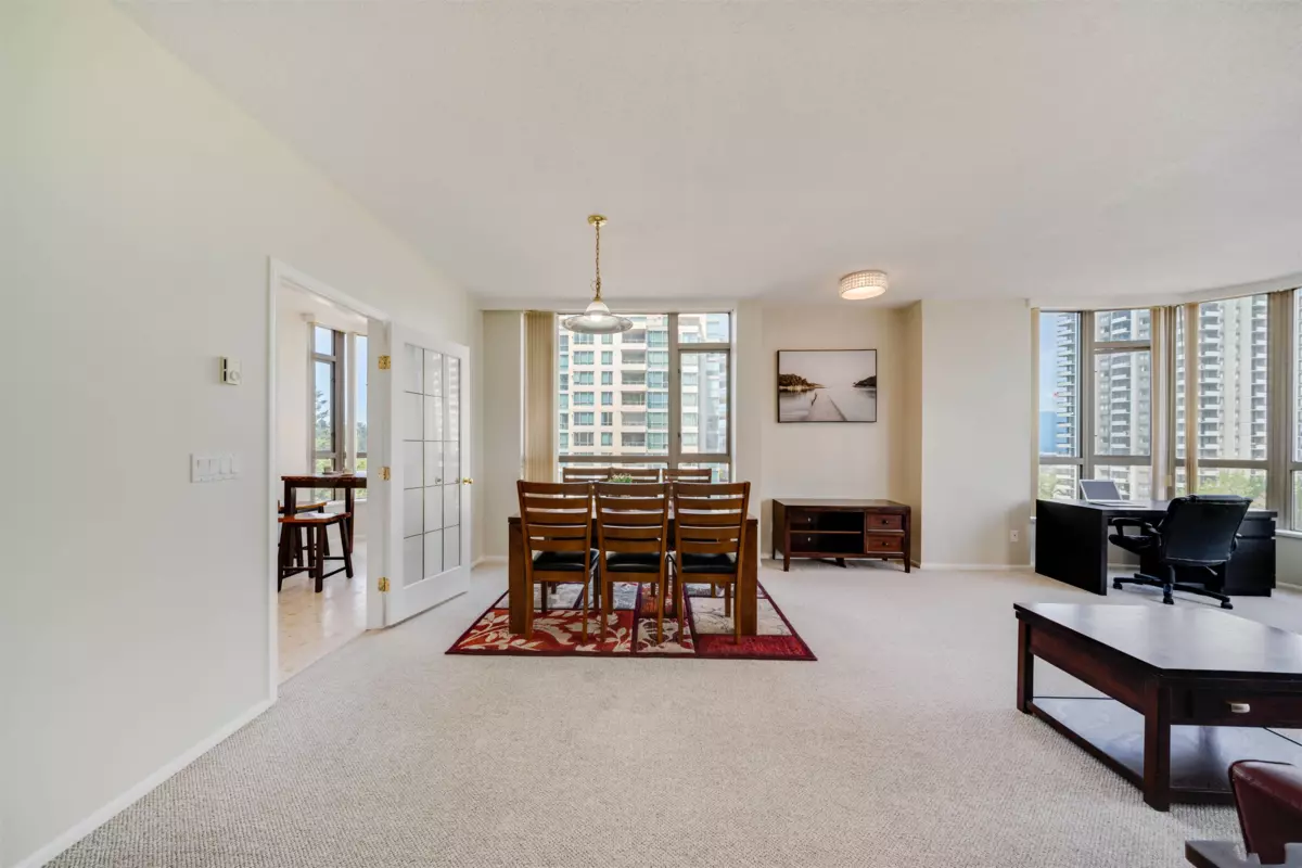 Dining Area Photo of 700 5967 Wilson Avenue, Burnaby, BC