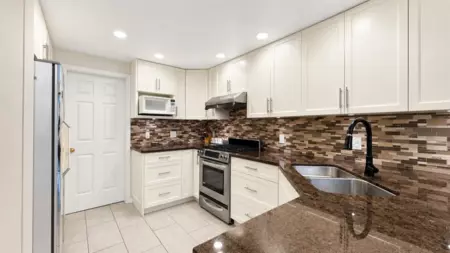 Kitchen Photo of 33 6600 Lucas Road, Richmond, BC