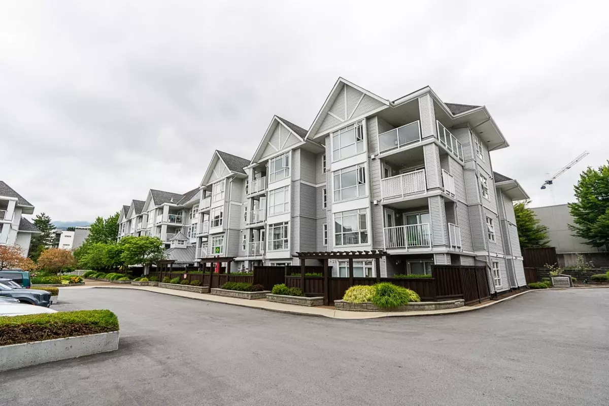 Family Room Photo of 108 3148 St Johns Street, Port Moody, BC