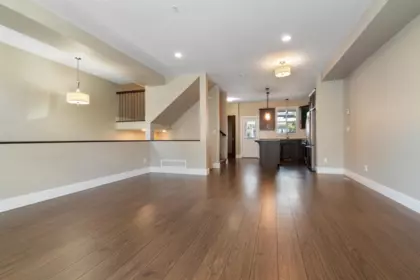 Kitchen Photo of 2 44420 Sherry Drive, Chilliwack, BC