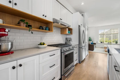 Kitchen Photo of 4 27735 Roundhouse Drive, Abbotsford, BC