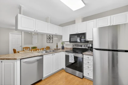Kitchen Island Photo of 103 11960 Harris Road, Pitt Meadows, BC